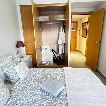 Relax Apartamento Playa Fenals Lloret de Mar Esterno foto