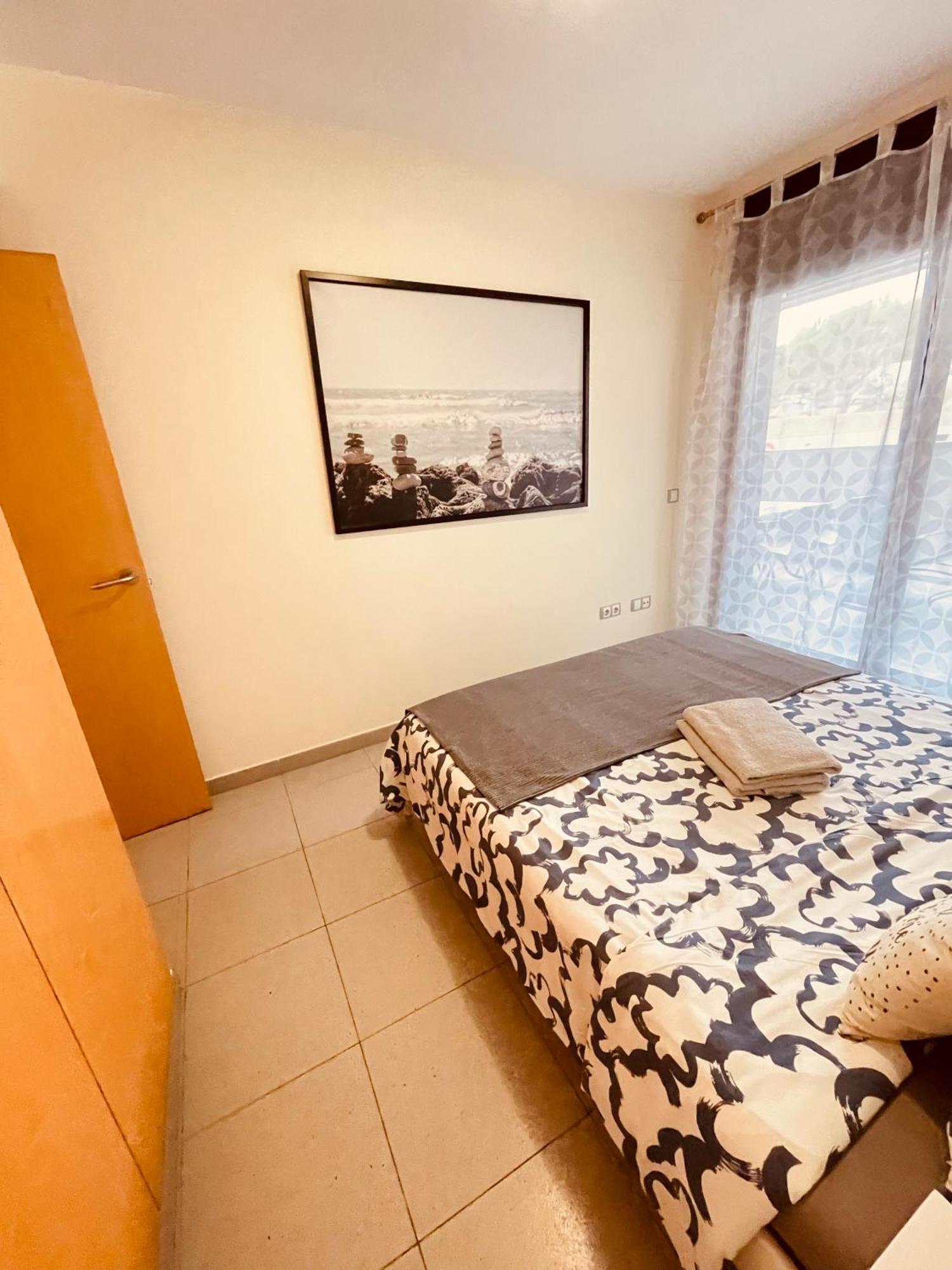 Appartamento Relax Apartamento Playa Fenals Lloret de Mar Esterno foto